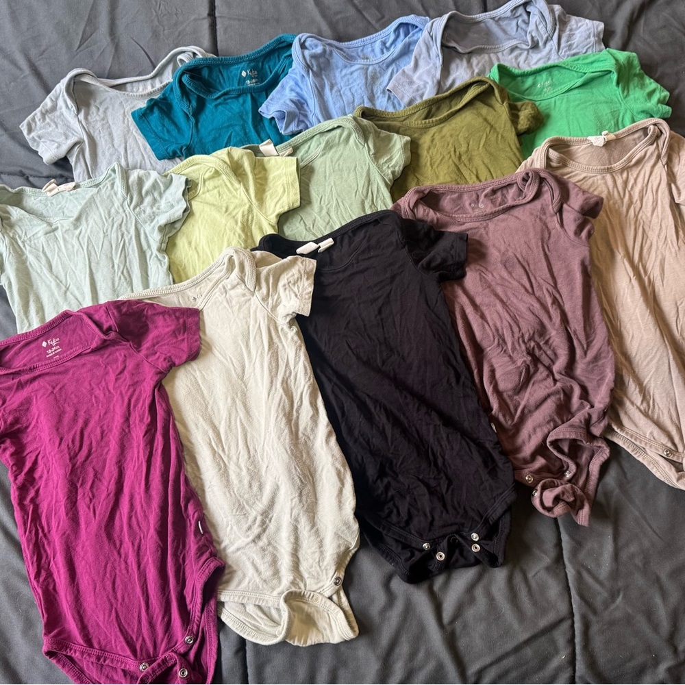 Bamboo Bundle Short Sleeve Bodysuits 18-24 - Picture 2 of 3
